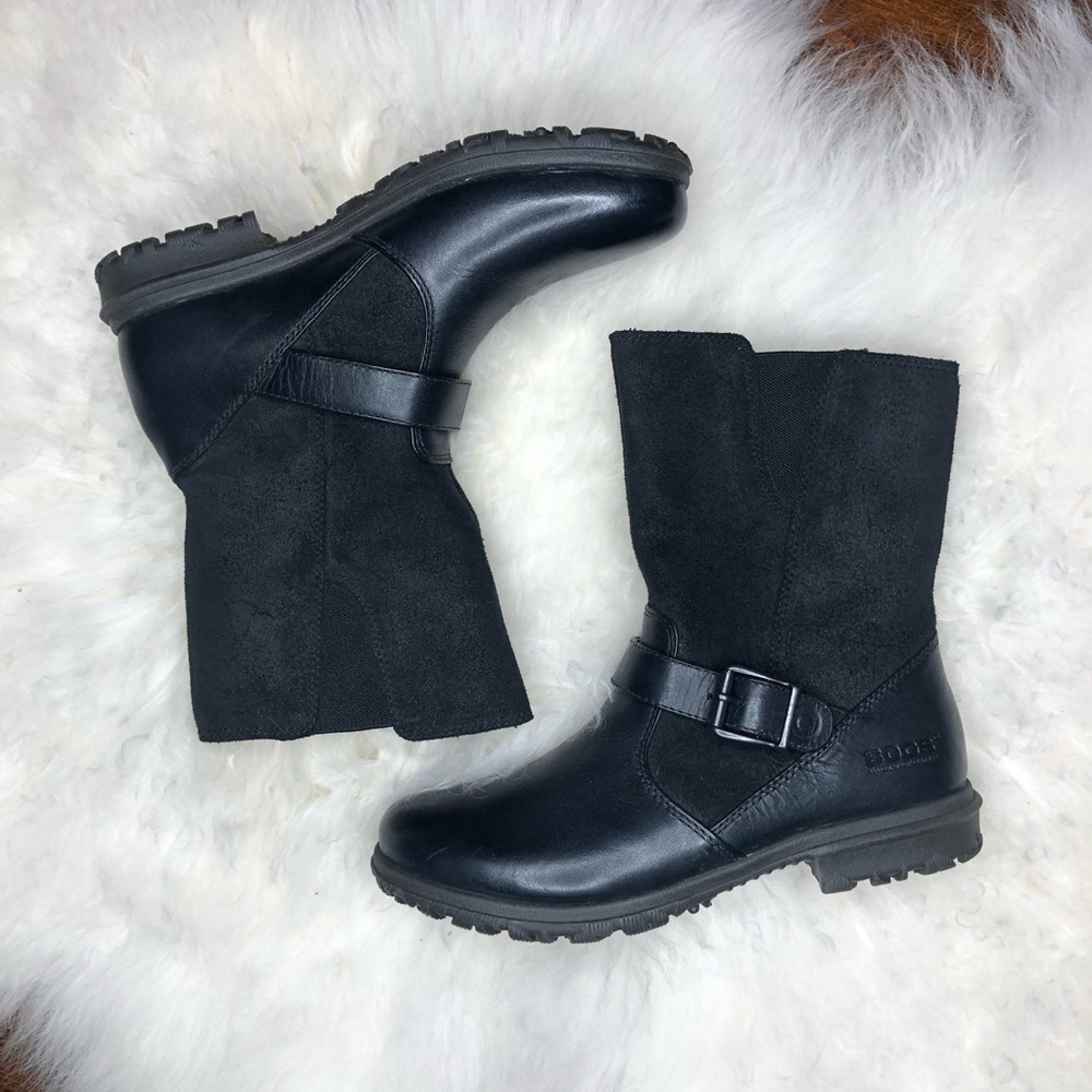 Bogs women’s leather and waterproof boots NWOT or box.